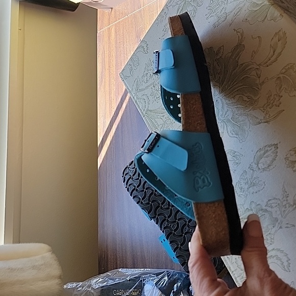 Birki's by Birkinstock aqua blue 2 strap sandles - Picture 7 of 9